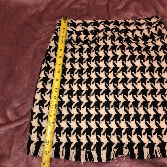 Houndstooth skirt - Picture 7 of 8